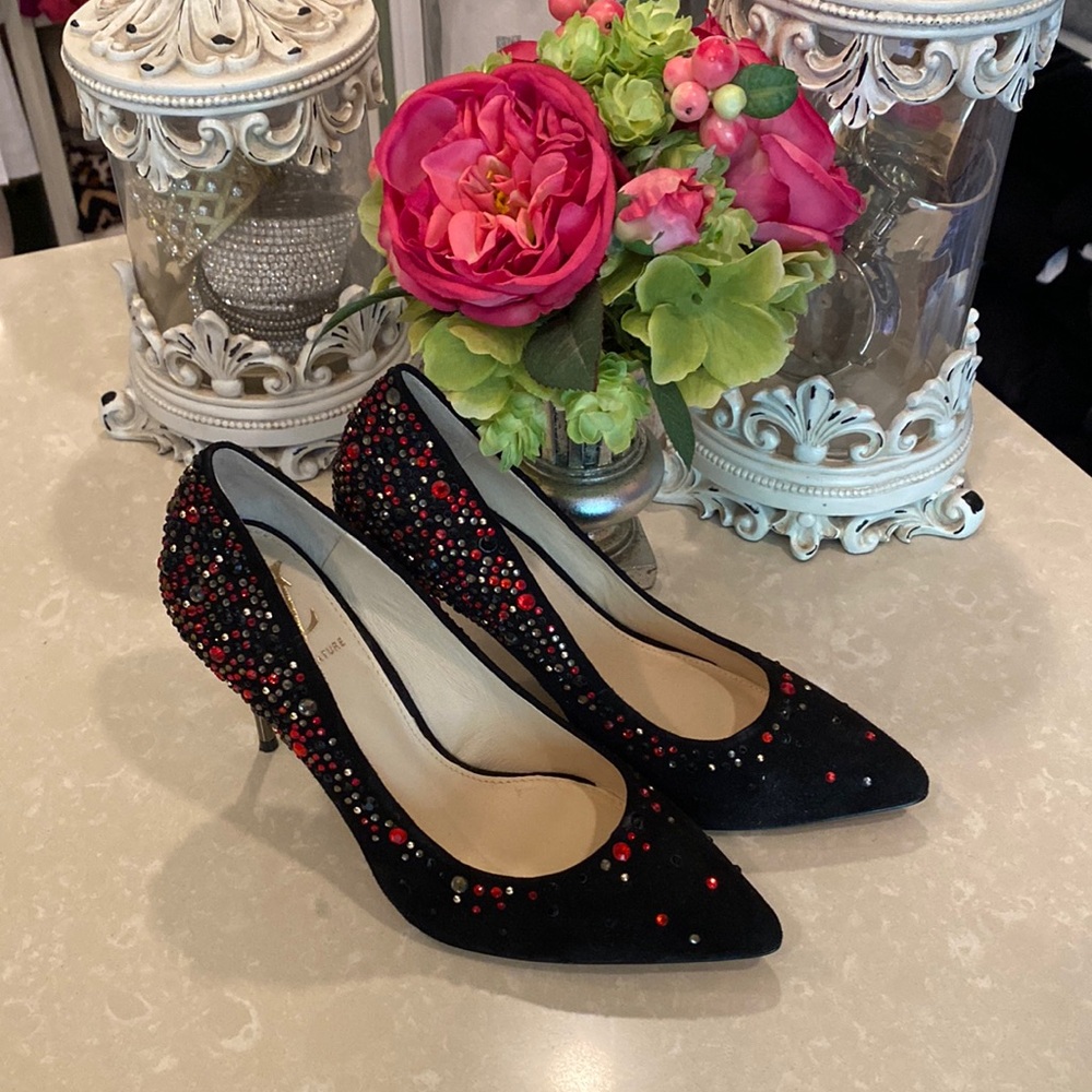 Absolutely stunning signature Vince Camuto beaded heels